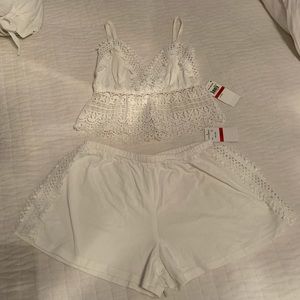 NWT XS Flora Nikrooz 2 piece crochet/bridal set